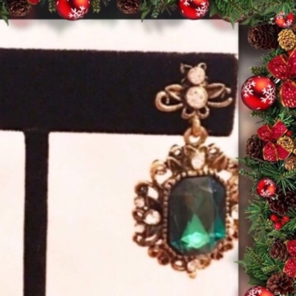 Vintage Inspired Gemstone Holiday Earrings - Picture 5 of 5